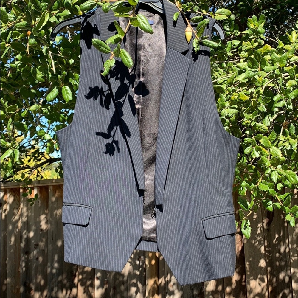 Gap Vest